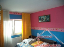 inchiriez-apartament-3-camere-vasile-aaron-5