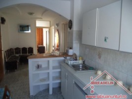inchiriez-apartament-3-camere-valea-aurie-4
