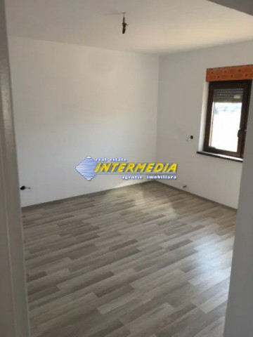 casa-noua-de-vanzare-in-alba-iulia-finisata-cu-teren-540-mp-3