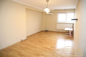 apartament-4-camere-de-vanzare-zona-piata-mare