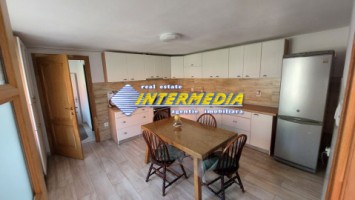 casa-cu-4-camere-mobilata-si-utilata-593-mp-teren-zona-centru