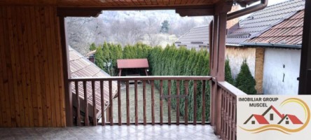 vila-de-vanzare-6-camere-leresti-cu-o-suprafata-de-184-mp-si-teren-intravilan-de-4520-mp-la-pretul-de-105000-euro-negociabil-23