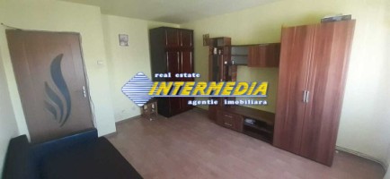 garsoniera-decomandata-in-cetate-de-vanzare-etaj-intermediar