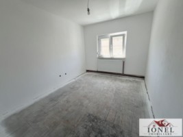 apartament-trei-camere-renovat-cu-garaj-de-vanzare-in-alba-iulia-tolstoi-3