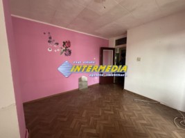 okazie-apartament-3-camere-decomandat-2-balcoane-etaj-2-cetate-liber-13