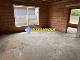 casa-noua-de-vanzare-la-rosu-in-alba-iulia-teren-423-mp-5