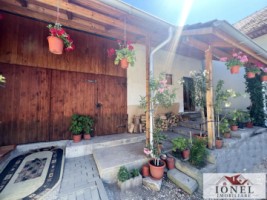 casa-de-vanzare-in-ampoita-13