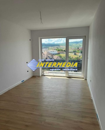 vanzare-apartament-3-camere-2-bai-2-balcoane-78-mp-utili-debara-dresing-alba-iulia-zona-cetate-hcc-0