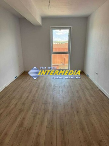 vanzare-apartament-3-camere-2-bai-2-balcoane-78-mp-utili-debara-dresing-alba-iulia-zona-cetate-hcc-4