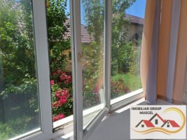 vanzare-apartament-2-camere-cu-balcon-inchis-cu-termopan-intr-o-zona-linistita-flamanda-aproape-de-centrul-orasului-la-pretul-de-42000-euro-negociabil-15