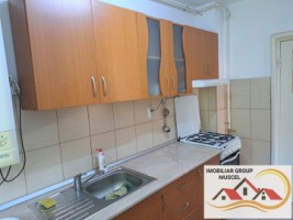 vanzare-apartament-2-camere-cu-balcon-inchis-cu-termopan-intr-o-zona-linistita-flamanda-aproape-de-centrul-orasului-la-pretul-de-42000-euro-negociabil-13