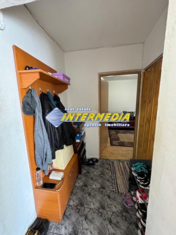 apartament-3-camere-cetate-zona-bulevard-cu-balcon-centrala-si-termopane-3