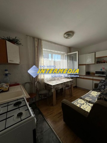 apartament-3-camere-cetate-zona-bulevard-cu-balcon-centrala-si-termopane-6