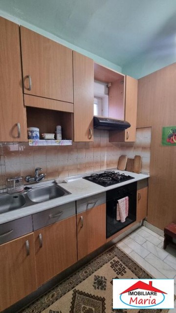 apartament-3-camere-de-inchiriat-in-centru-cu-garaj-2