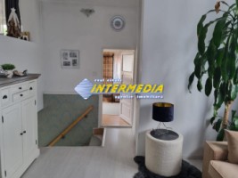 casa-pe-de-vanzare-recent-renovata-in-centru-cu-680-mp-teren-12