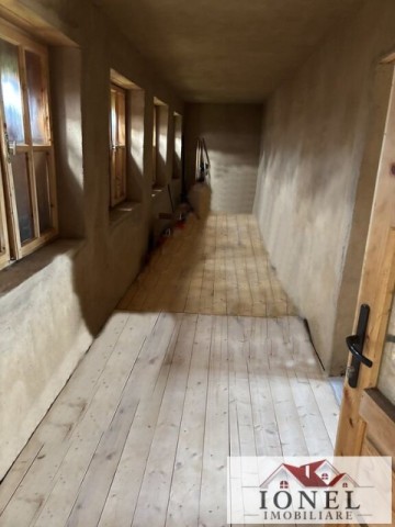 casa-de-vanzare-in-comuna-sasciori-cu-87271-mp-teren-5