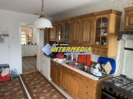 vanzare-casa-spe-in-alba-iulia-zona-cetate-skit-finisata-mobilata-teren-800-mp-12