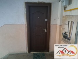 vanzare-apartament-3-camere-in-grui-cu-centrala-termica-si-instalatie-nouacu-2-bacoanemobilat-conform-pozele-la-pretul-de-57000-euro-negociabil
