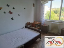 vanzare-apartament-confort-1-cu-3-camere-etaj-3-pret-50000-euro-negociabil-visoi-bloc-de-caramida-ap-decomandat-1