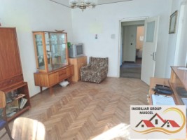 vanzare-apartament-confort-1-cu-3-camere-etaj-3-pret-50000-euro-negociabil-visoi-bloc-de-caramida-ap-decomandat-6