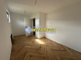 casa-noua-p1-cu-550-mp-teren-3-bai-4-dormitoare-garaj-finisata-interior-si-mobila-bucatarie-in-ighiu-18