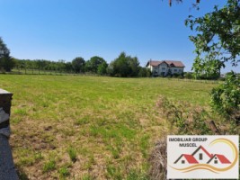 vanzare-teren-intravilan-cu-o-suprafata-de-3698-mpcu-o-deschidere-de-80-m-la-pretul-de-110940-euro-negociabil-2