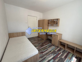 apartament-4-camere-decomandat-in-cetate-de-inchirat-mobilat-15