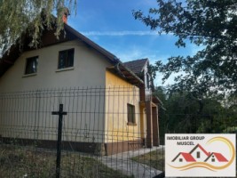 vanzare-casa-in-campulung-intr-o-zona-linistita-cu-vedere-panoramica-a-orasului-cu-teren-intravilan-de-2500-mp-la-pretul-de-80000-negociabil-de-euro-27