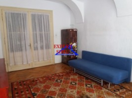 inchiriez-apartament-3-camera-la-casa-zona-ultracentrala-2