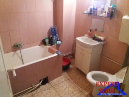inchiriez-apartament-3-camera-la-casa-zona-ultracentrala-7