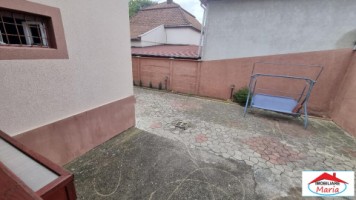 casa-solida-situata-semicentral-cu-acces-auto-163000-euro-14