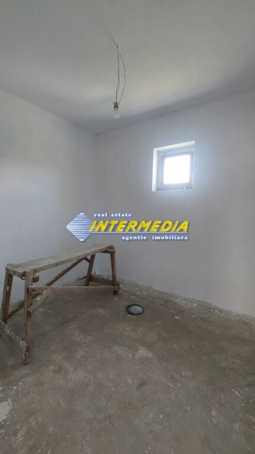 casa-noua-pe-cu-450-mp-teren-si-toate-utilitatiile-in-alba-iulia-8