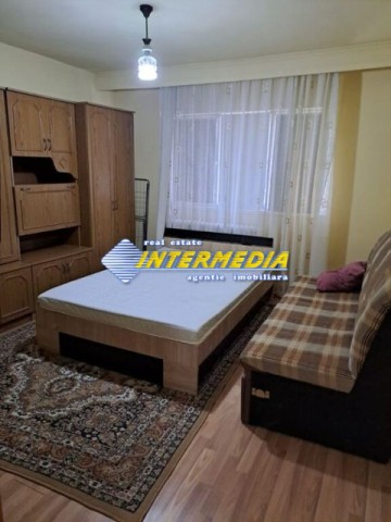 garsoniera-32-mp-de-vanzare-etaj-2-alba-iulia-mobilata-0