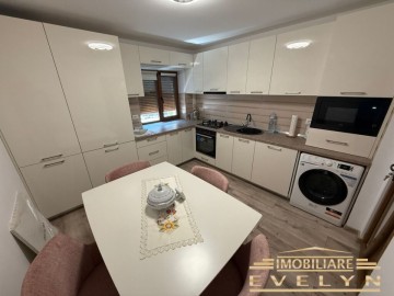 de-vanzare-apartament-3-camere-decomandat-piata-mare-etaj-23-renovat-complet