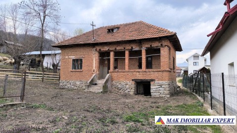 vand-casa-batraneasca-3-camere-teren-400-mp-in-corbi-arges