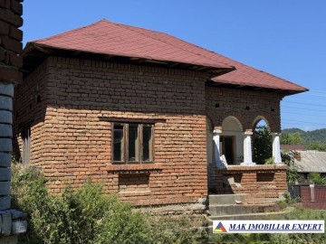 casa-4-camere-teren-spectaculos-3700-mp-in-corbi-arges