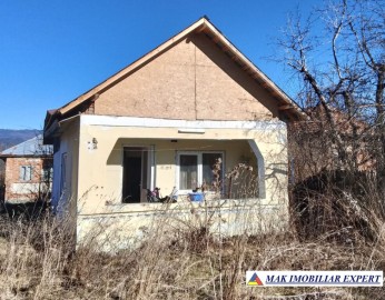 casa-2-camere-teren-1200-mp-pe-calea-pietroasa-campulung-ag