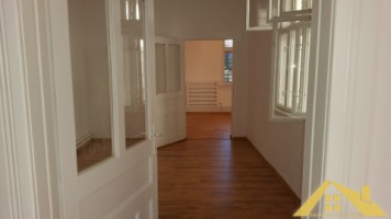 casa-cu-3-camere-de-vanzare-centru-4