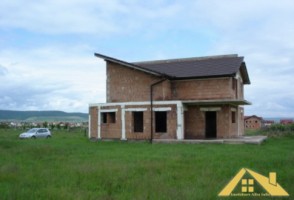 de-vanzare-casa-intre-alba-micesti-1