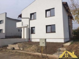 de-vanzare-casa-in-spatele-pietii-in-cetate-4