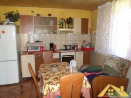 de-vanzare-casa-la-tara-4