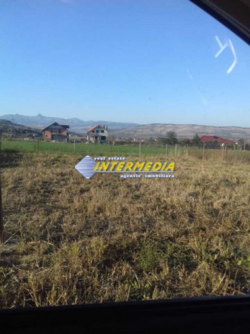teren-intravilan-de-vanzare-403-mp-3