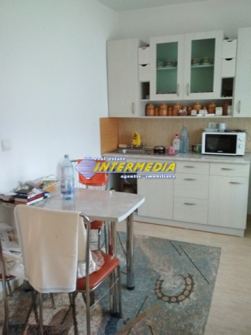 apartament-3-camere-de-vanzare-in-cetate-bloc-nou-1