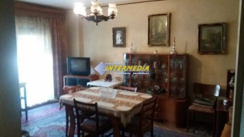 apartament-3-camere-decomandat-de-vanzare-cetate-etaj-2-1