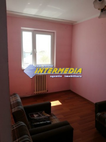 apartament-cu-3-camere-cetate-etaj-intermediar-3