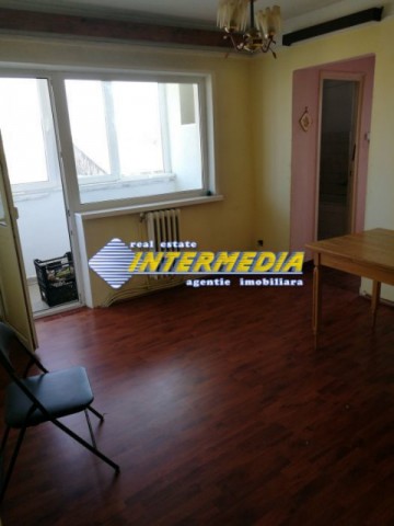 apartament-cu-3-camere-cetate-etaj-intermediar-5