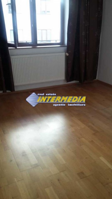 apartament-3-camere-de-inchiriat-cetate-4