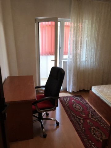 apartament-3-camere-de-inchiriat-piata-gorjului-4