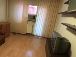 apartament-3-camere-de-inchiriat-piata-gorjului-2