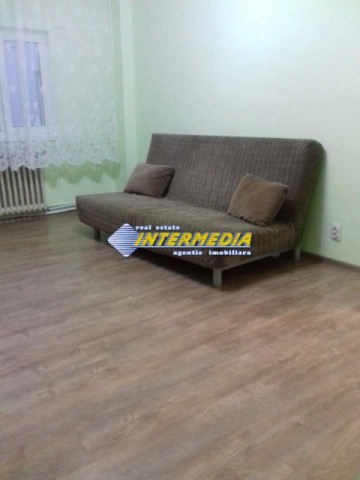 apartament-3-camere-de-inchiriat-in-alba-iulia-zona-cetate-1